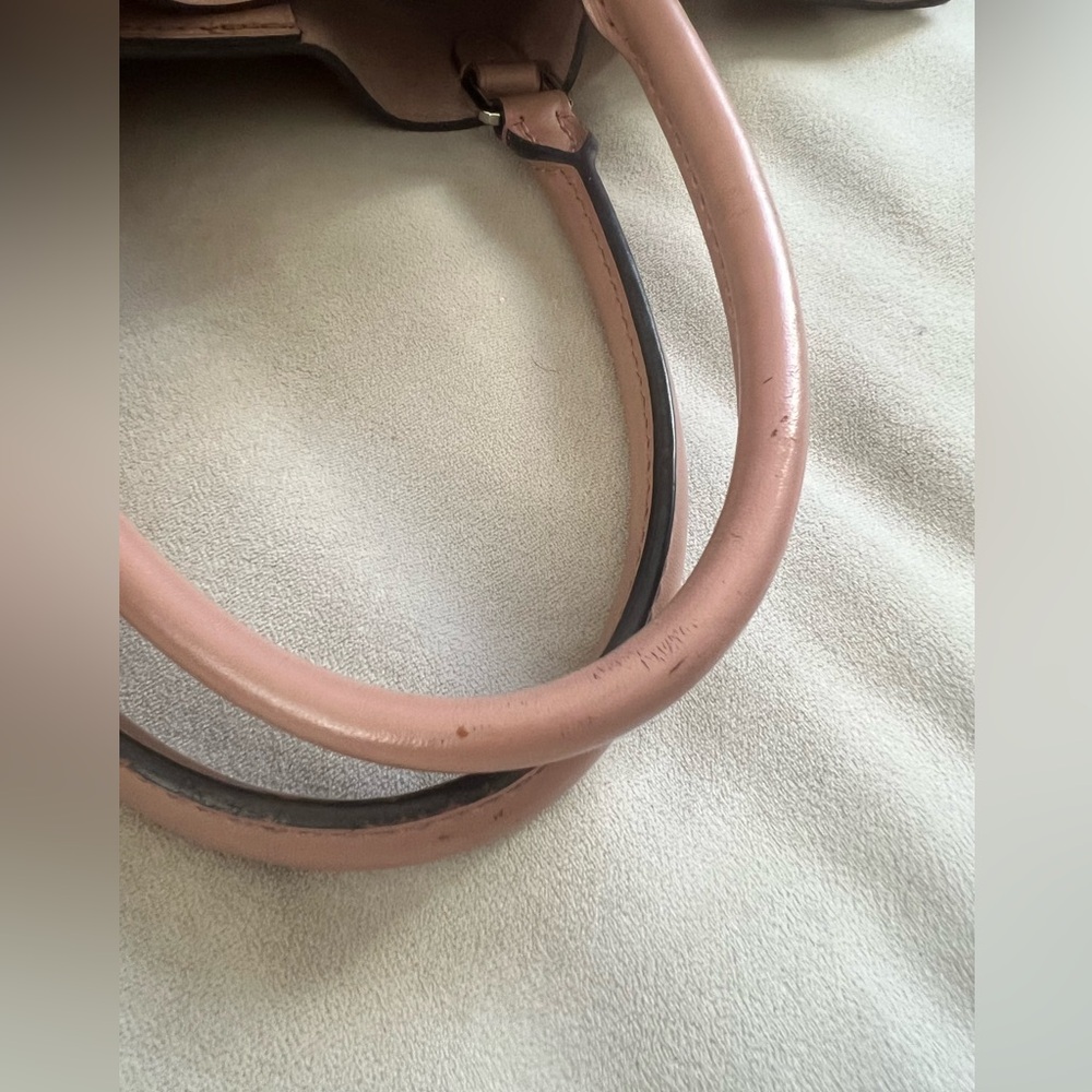 Black Friday deal🔥 Louis Vuitton Mahina Pink Monogram Tote Bag - Picture 12 of 13
